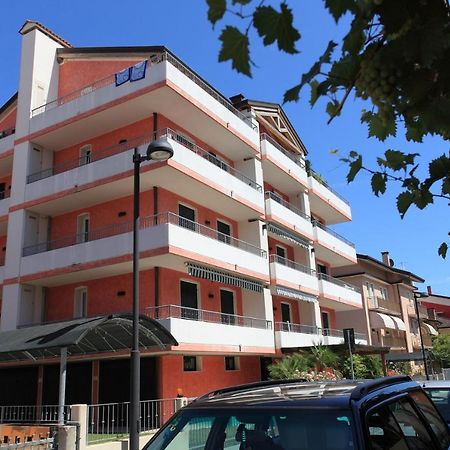 Maestrale Canova Apartments Caorle Eksteriør bilde
